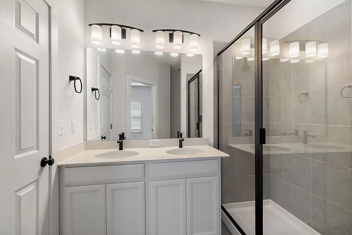 2 bed, 2.0 bath, 1170 sqft, $2,500 — Photo 3