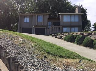 245 Broadmoor St, Richland, WA 99352