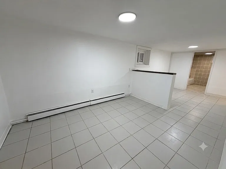 85 Arlington Ave — Photo 2