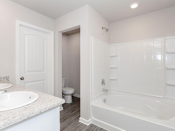 3rd image of 635 Correns Ln