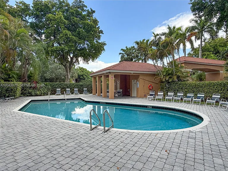 11415 Lakeview Dr #2-D — Photo 37