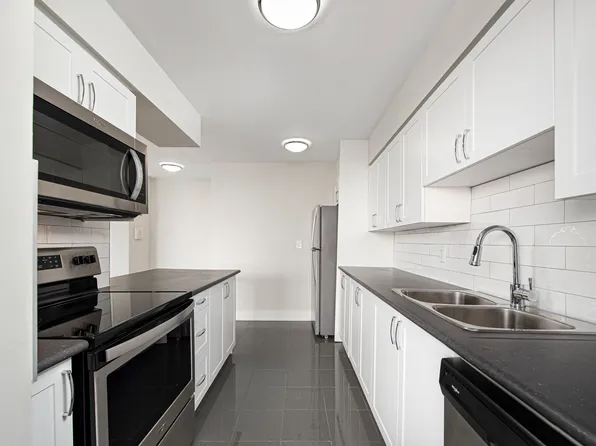 Champlain Towers at 79 Thorncliffe Park Drive