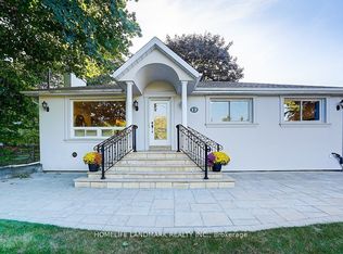 12 Paramount Rd, Markham, ON L3P2V7