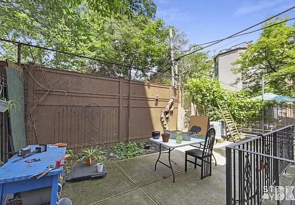 3rd image of 224 New York Ave #G