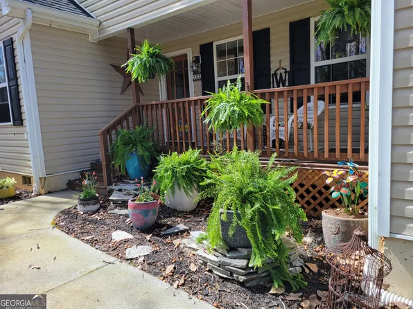 105 Wapiti Ln, Westminster, SC 29693
