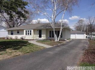 253 Elm Dr, Apple Valley, MN 55124