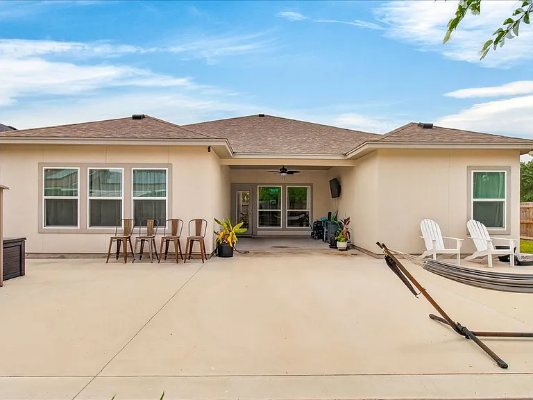 2445 Manuel Ln — Photo 49