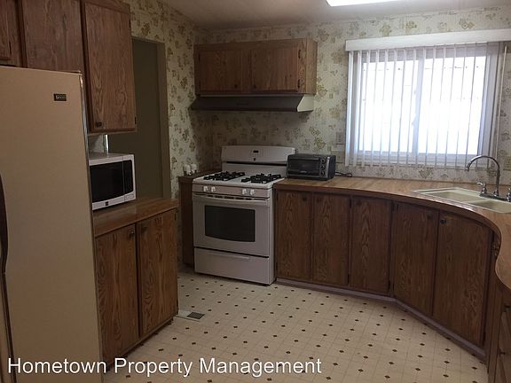 3rd image of 240 Olivos Ln