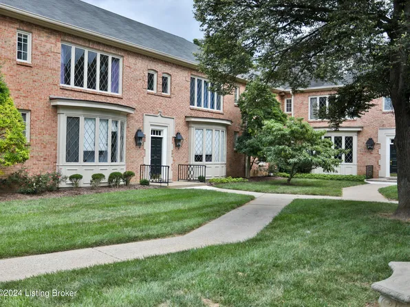 3814 Washington Sq APT 3, Saint Matthews, KY 40207