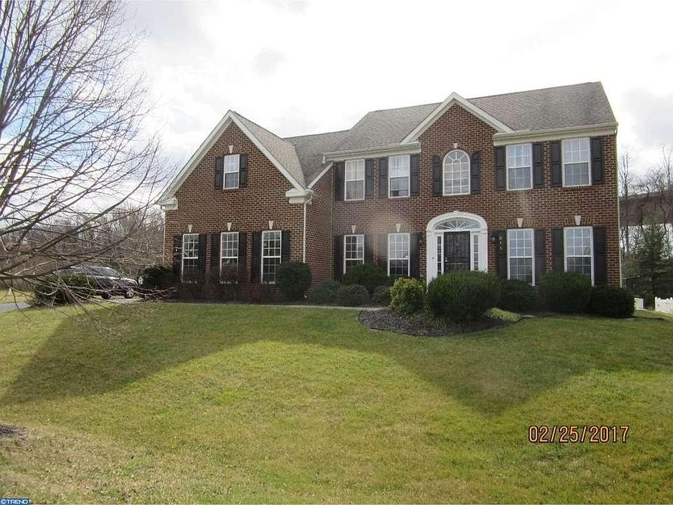 1st image of 815 Athea Way