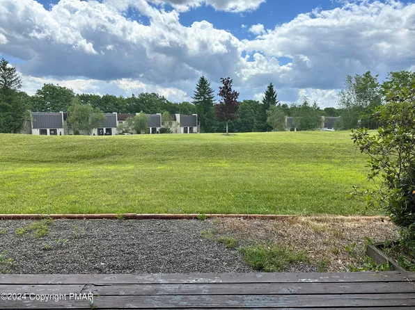 115 Foxfire Dr APT 103, Mount Pocono, PA 18344