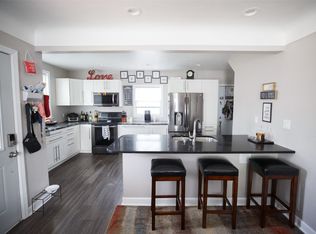 3223 C Ave NE, Cedar Rapids, IA 52402