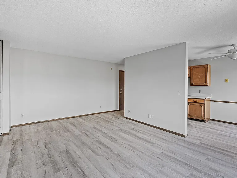 Highland Gables Apartments — Photo 6