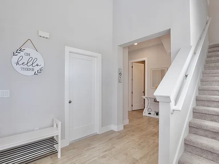 1101 Arisha Dr — Photo 3
