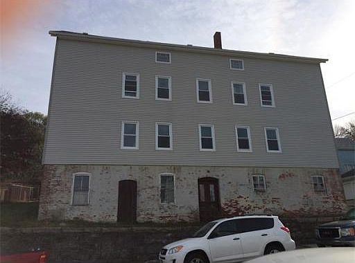 2nd image of 146 Stewart St