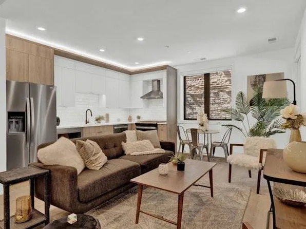 1613 W Belmont Ave, Chicago, IL