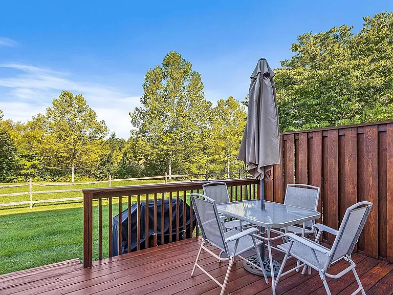 387 Wheatfield Cir — Photo 36