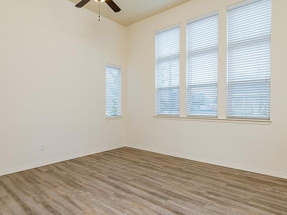 Midtown Apartments | Vancouver, WA | Living Room