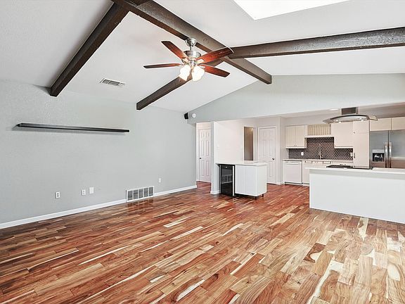 4th image of 3433 Murphy Dr