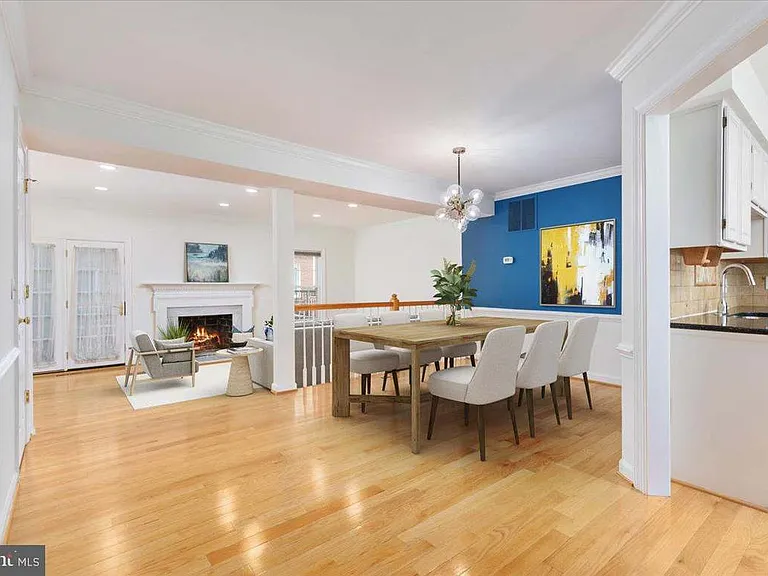 4734 Minor Cir — Photo 3
