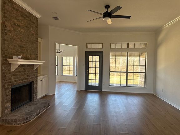 3rd image of 3120 Stockwell Rd