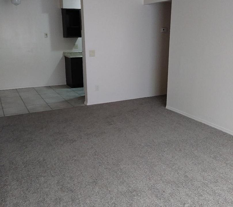 1st image of 4312 Vfw Dr APT 4