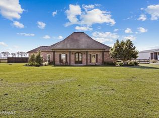 716 Teche Lake Rd, New Iberia, LA 70563