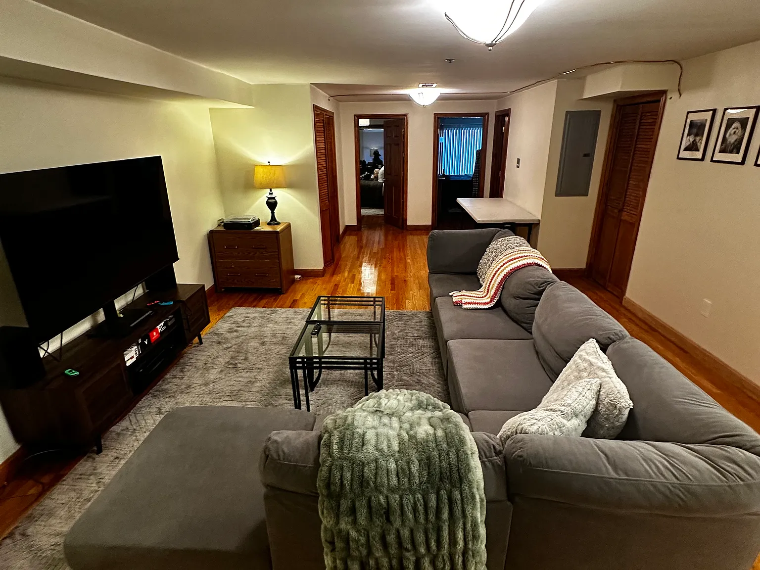 4 bed, 9999 sqft, $5,400 — Photo 4