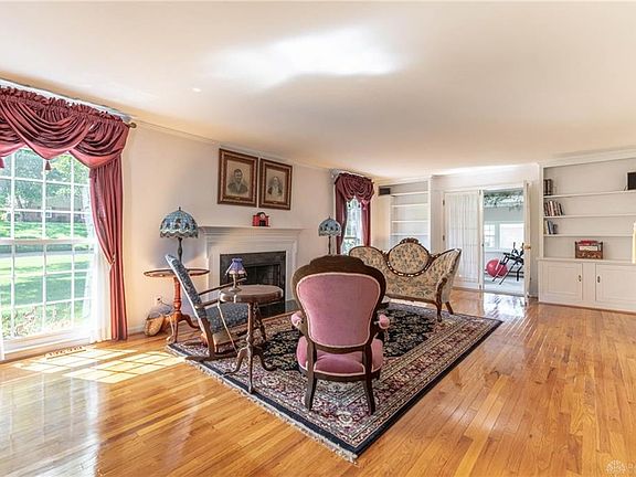 3rd image of 1019 Ashburton Dr