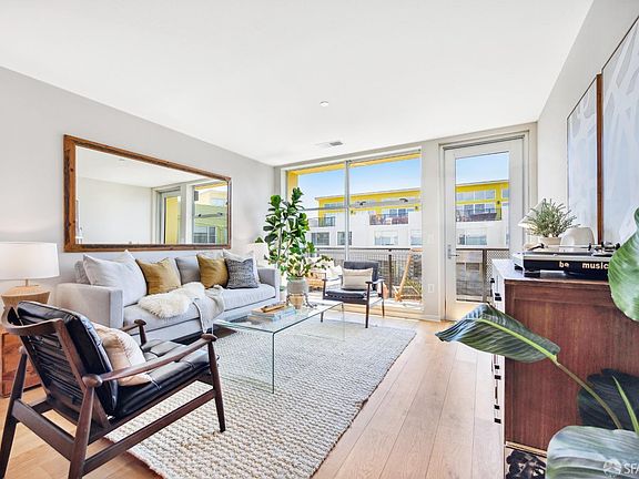 5th image of 989 20th St Unit 566