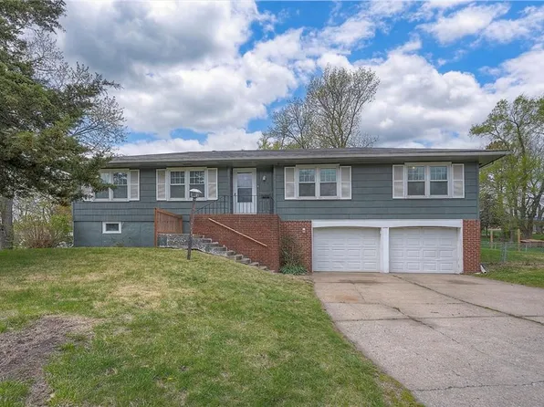 11816 Armitage Dr, Kansas City, MO 64134