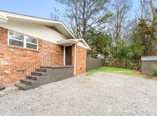 2462 Hickory Valley Rd, Chattanooga, TN 37421
