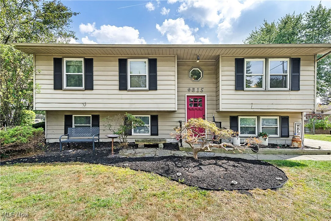 4815 New Rd photo 1