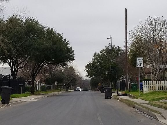 4th image of 1011 W Mariposa Dr