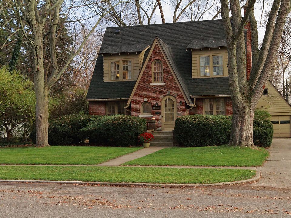 Brick tudor