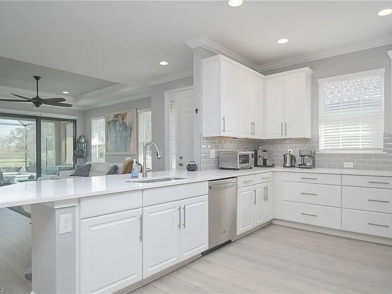 8013 Calle Canovas Ct — Photo 10