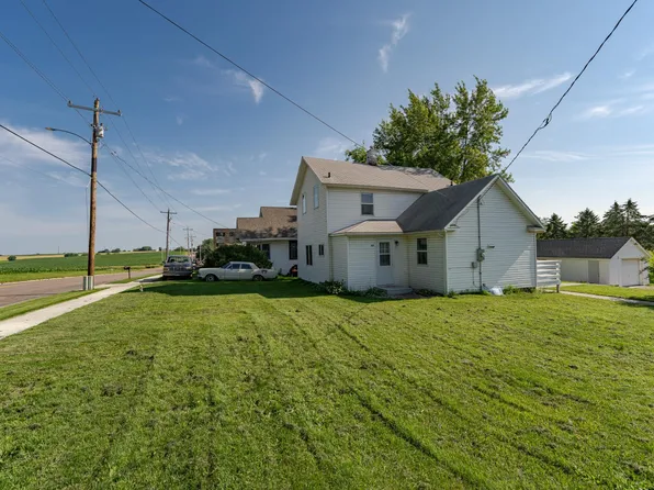105 10th St NW, Plainview, MN 55964