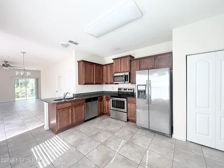 650 Servia Dr — Photo 9