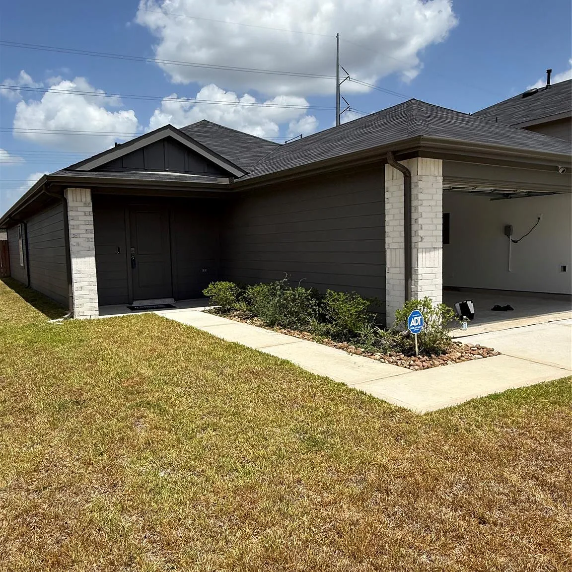 4 bed, 2.0 bath, $1,950 — Photo 1