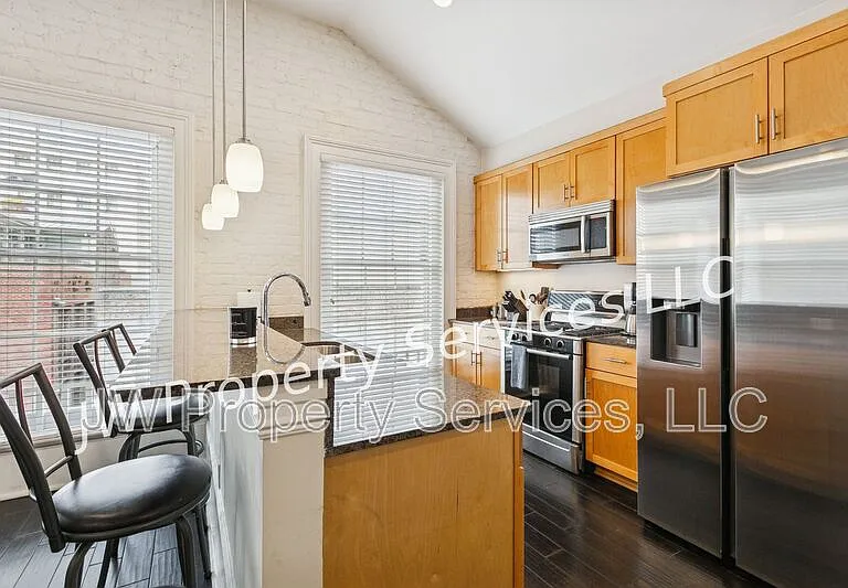 339 Carondelet St #4F — Photo 6
