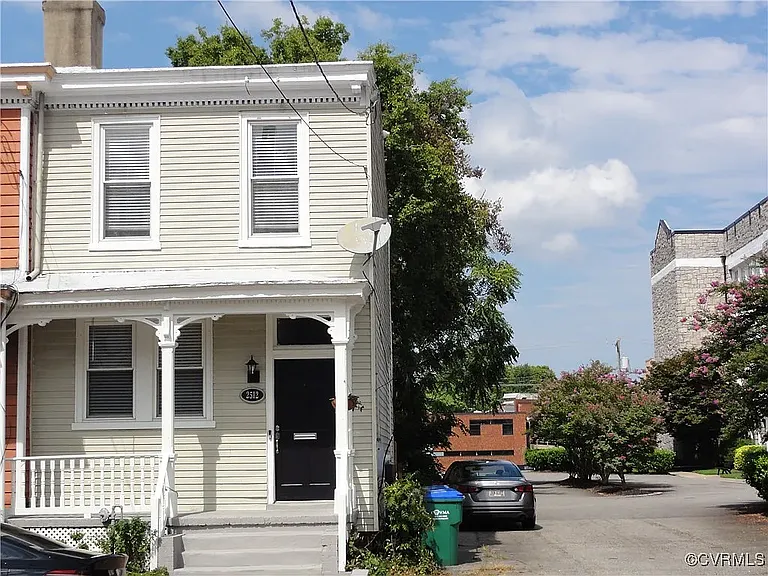 2512 E Leigh St — Photo 2
