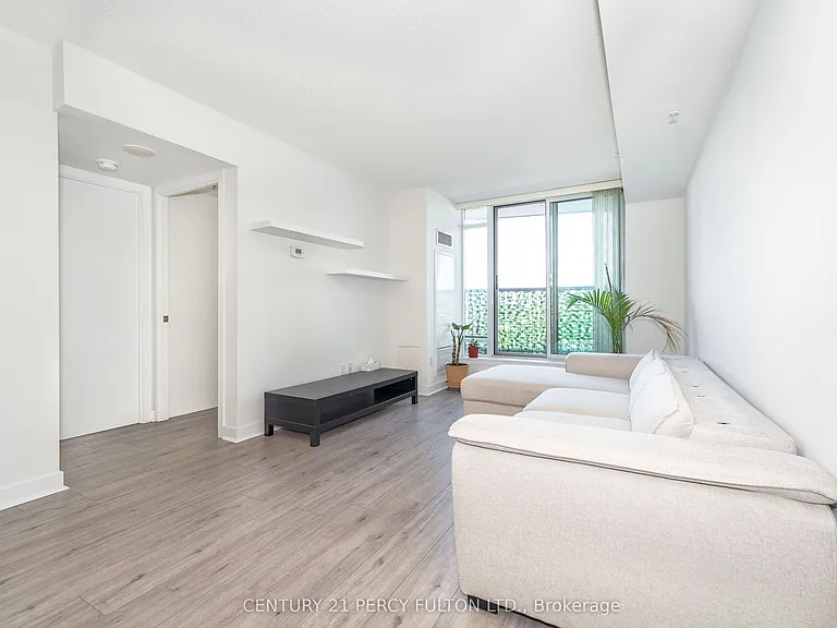 5740 Yonge St #205 — Photo 13