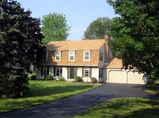 257 E River Rd, Guilford, CT 06437