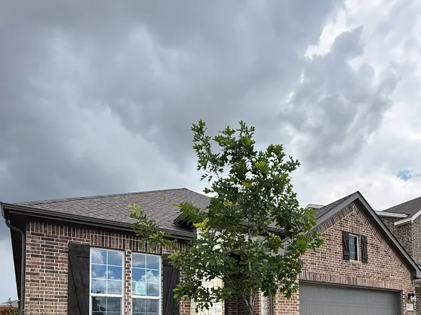 841 Elmstead Dr, Fort Worth, TX 76108