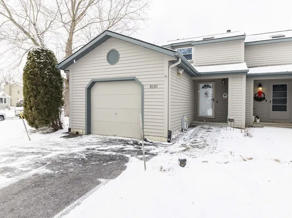 8191 Honeysuckle Dr, Liverpool, NY 13090