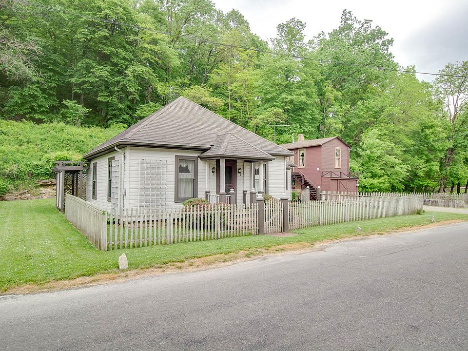 44 Mill St, Elsah, IL 62028 MLS 22031123 Zillow