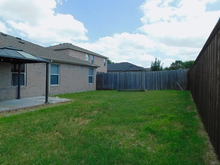 1648 Crown Point Dr — Photo 26