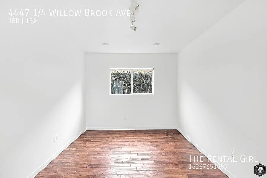 Updated Bungalow Community | Modern Finishes | All Appliances Included | Mini Private Front Yard/... — Photo 4
