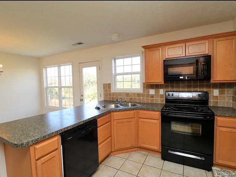 3904 Loblolly Way — Photo 2