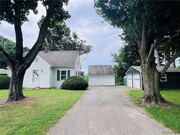3rd image of 3050 Belknap Rd